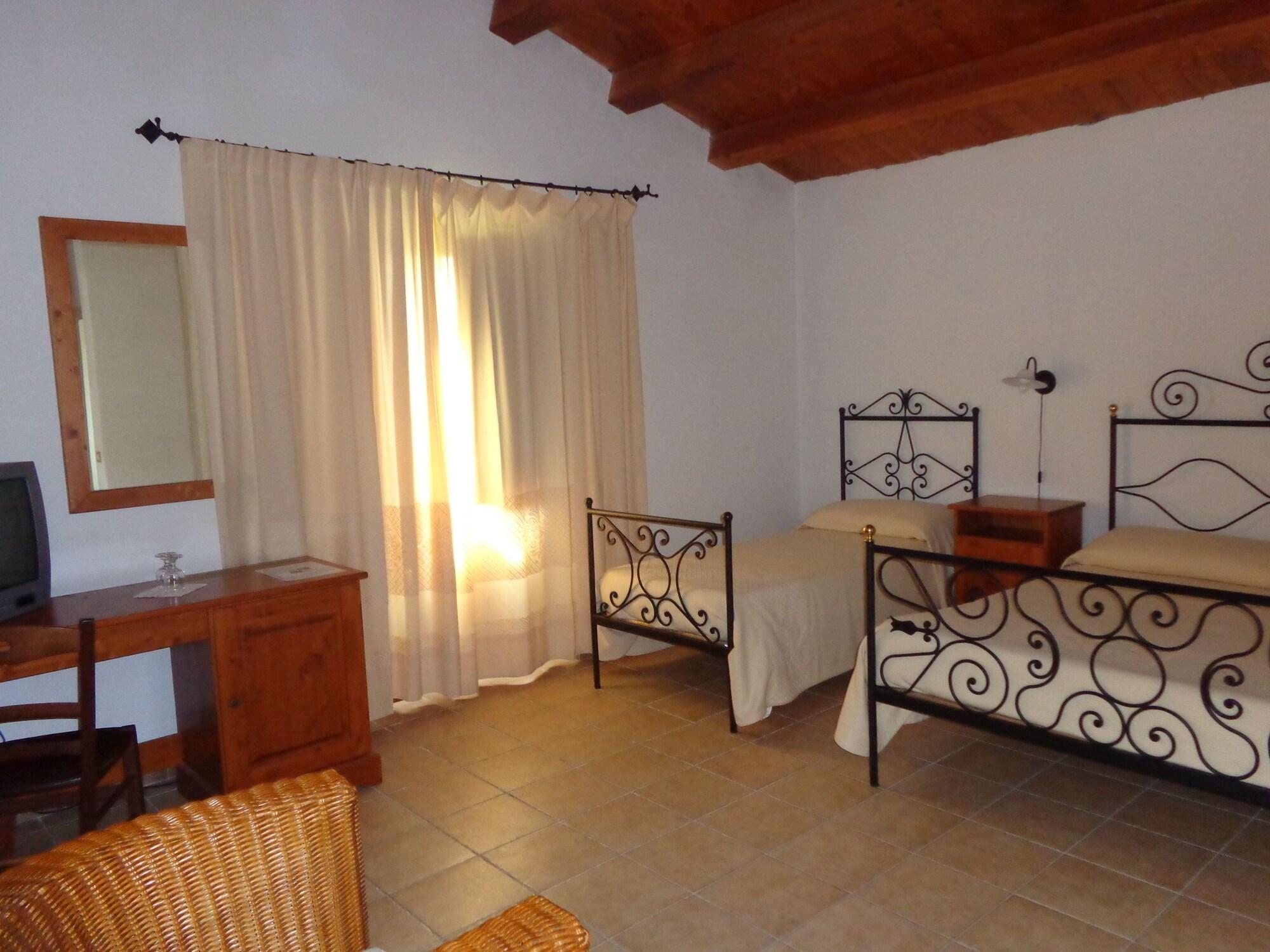 Hotel Su Baione Abbasanta Εξωτερικό φωτογραφία