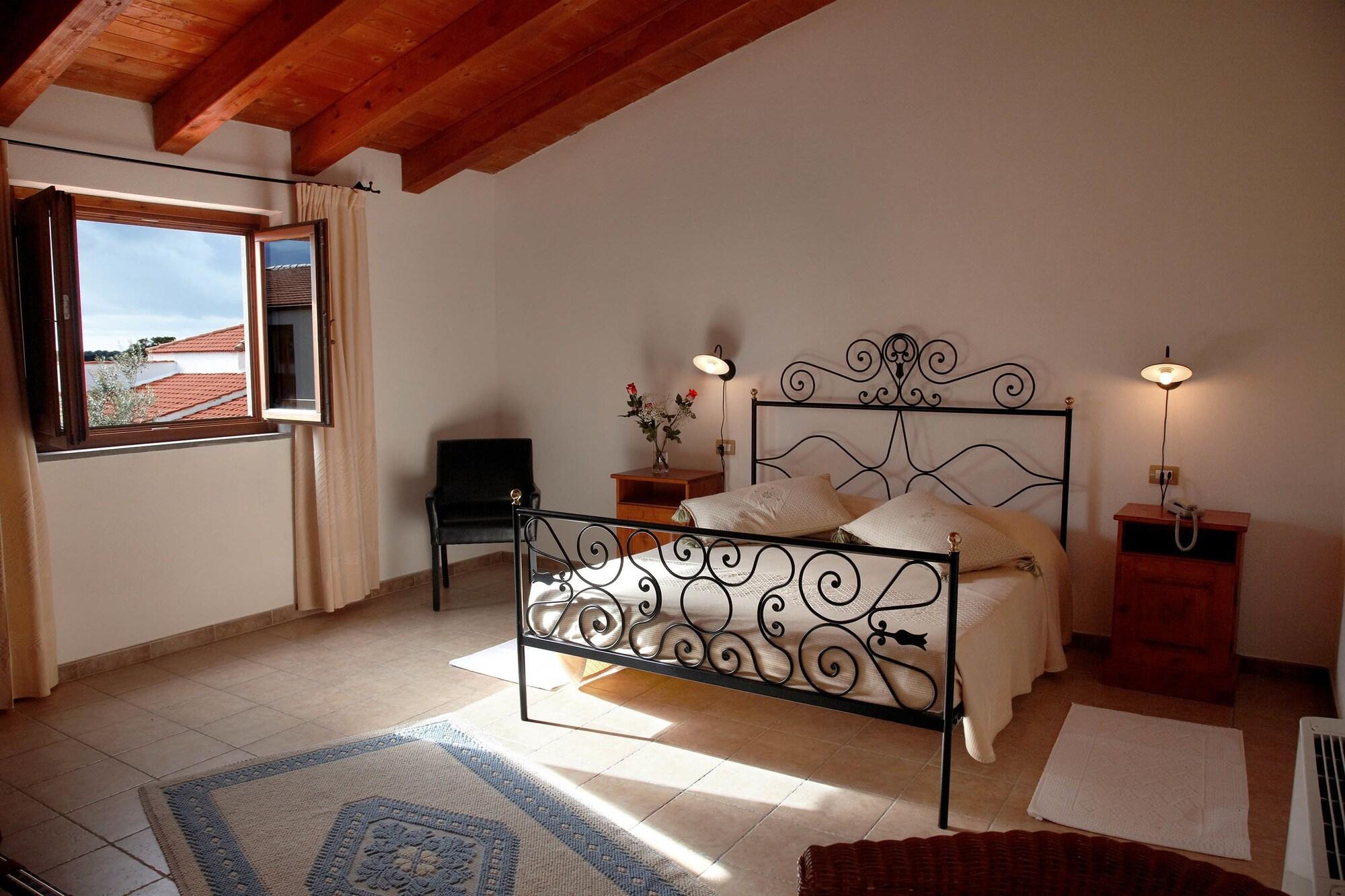 Hotel Su Baione Abbasanta Εξωτερικό φωτογραφία