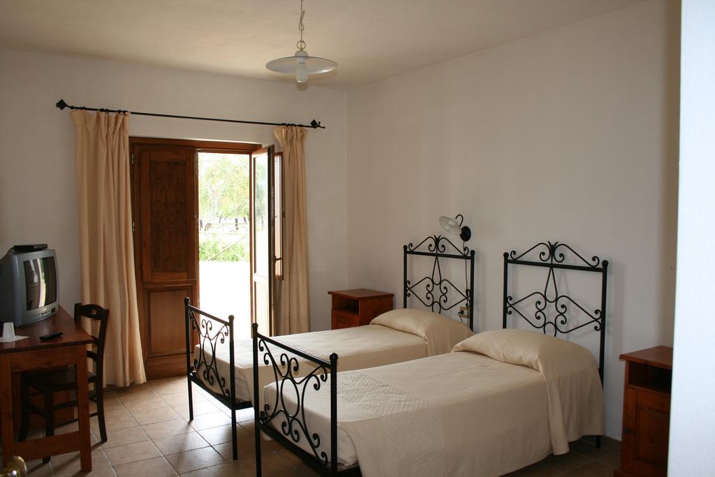 Hotel Su Baione Abbasanta Εξωτερικό φωτογραφία