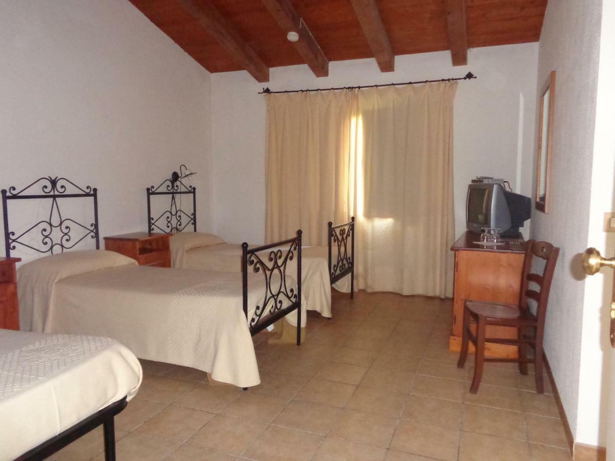 Hotel Su Baione Abbasanta Εξωτερικό φωτογραφία
