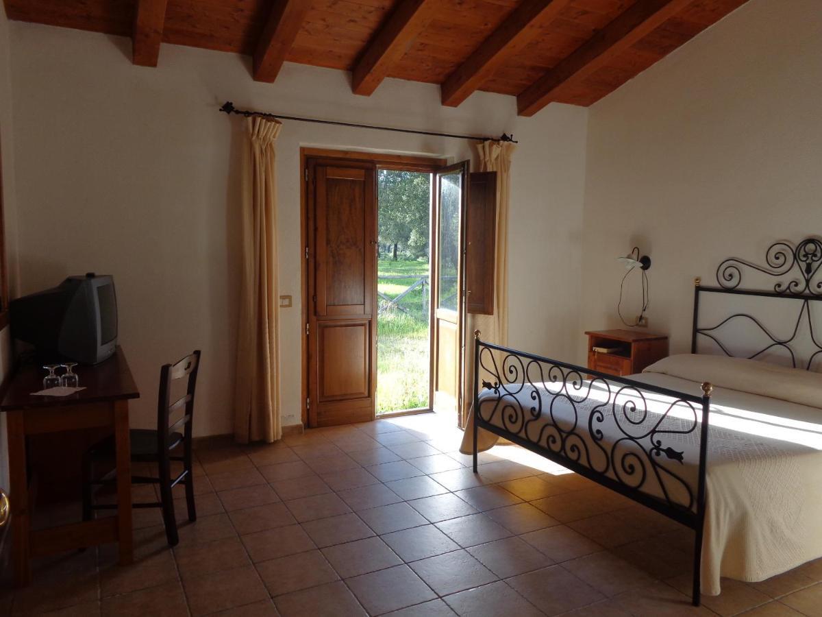 Hotel Su Baione Abbasanta Δωμάτιο φωτογραφία